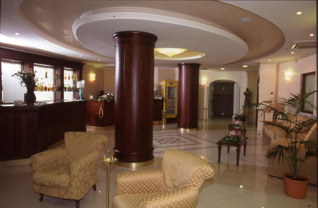 Hotel Di Cosmo San Giovanni Rotondo Bagian luar foto