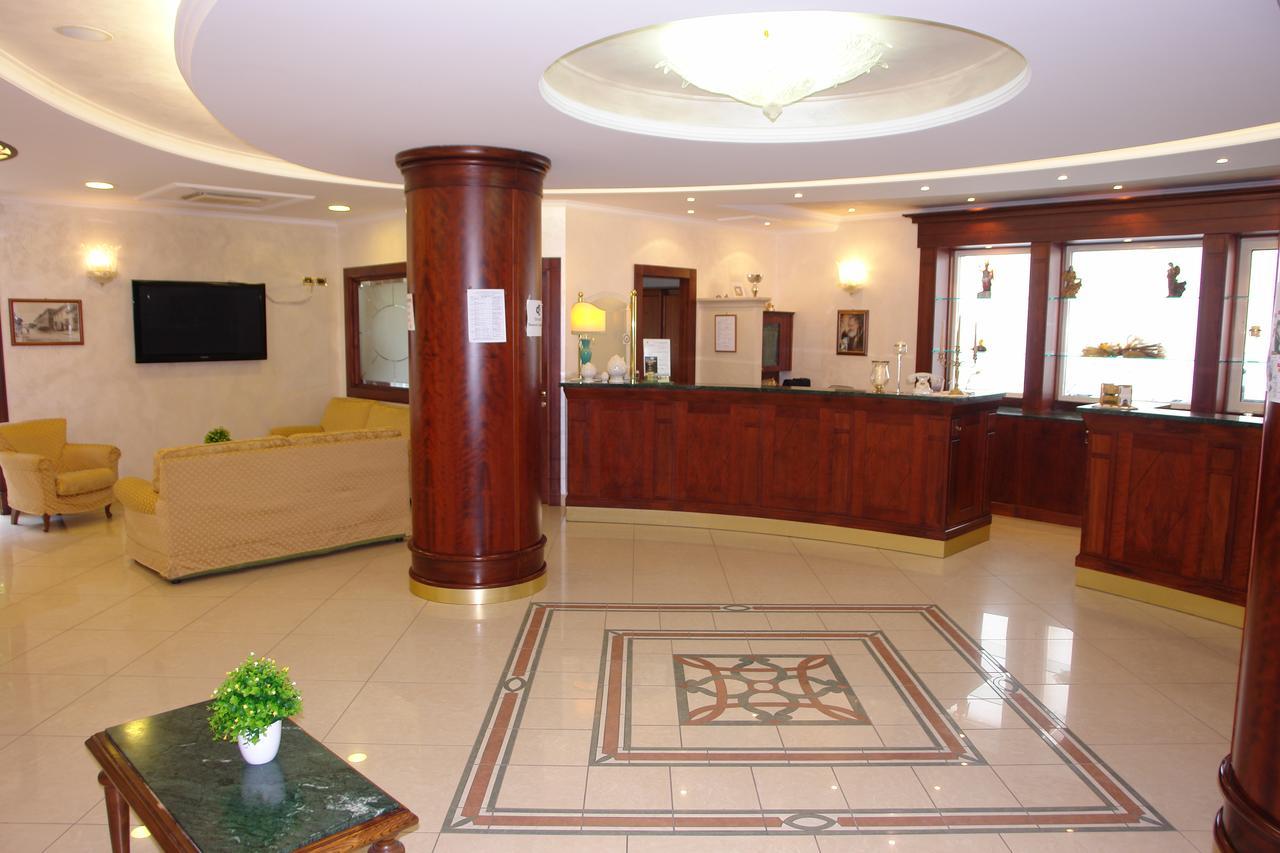 Hotel Di Cosmo San Giovanni Rotondo Bagian luar foto