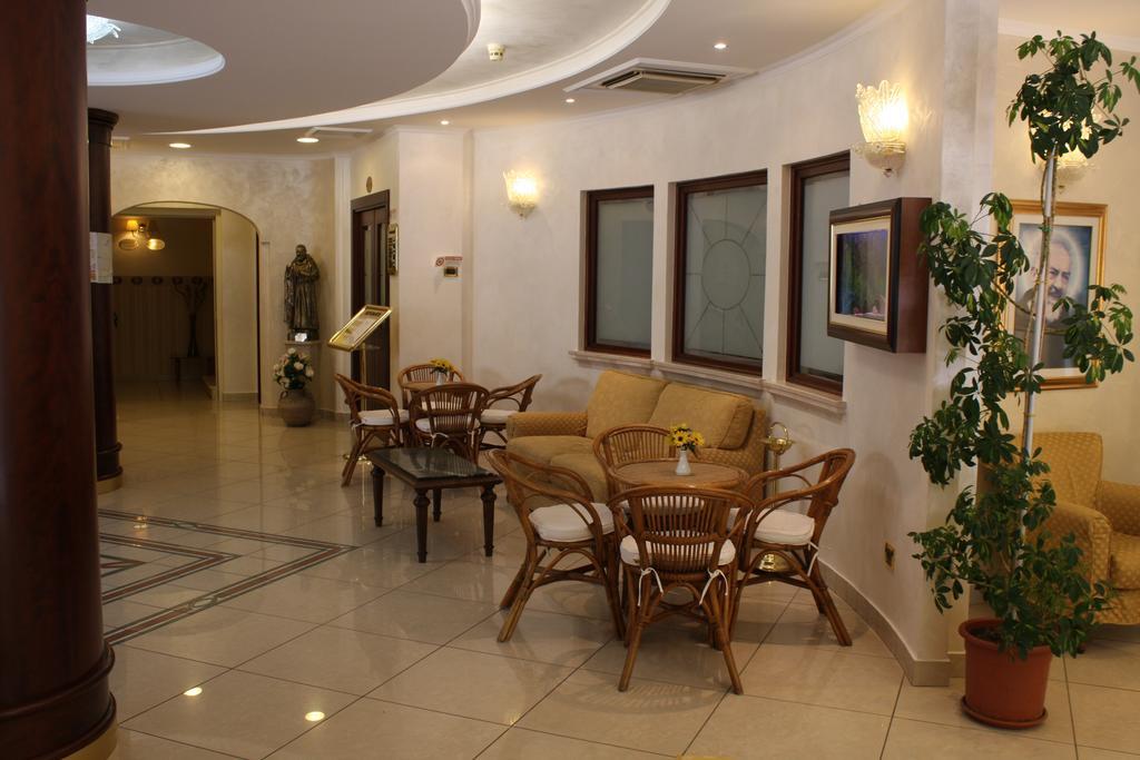 Hotel Di Cosmo San Giovanni Rotondo Bagian luar foto