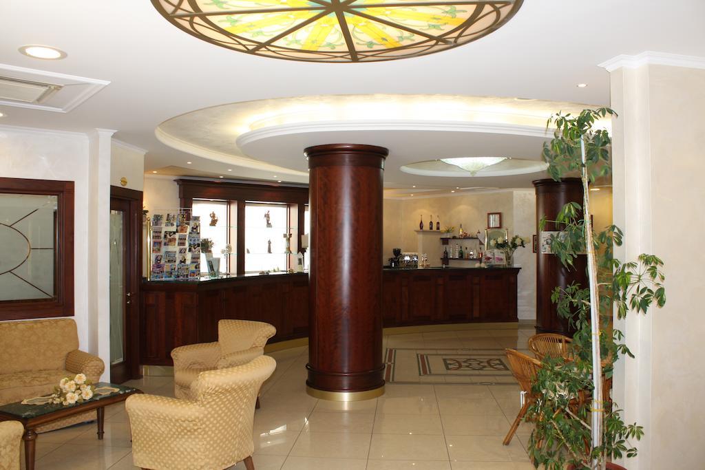 Hotel Di Cosmo San Giovanni Rotondo Bagian luar foto